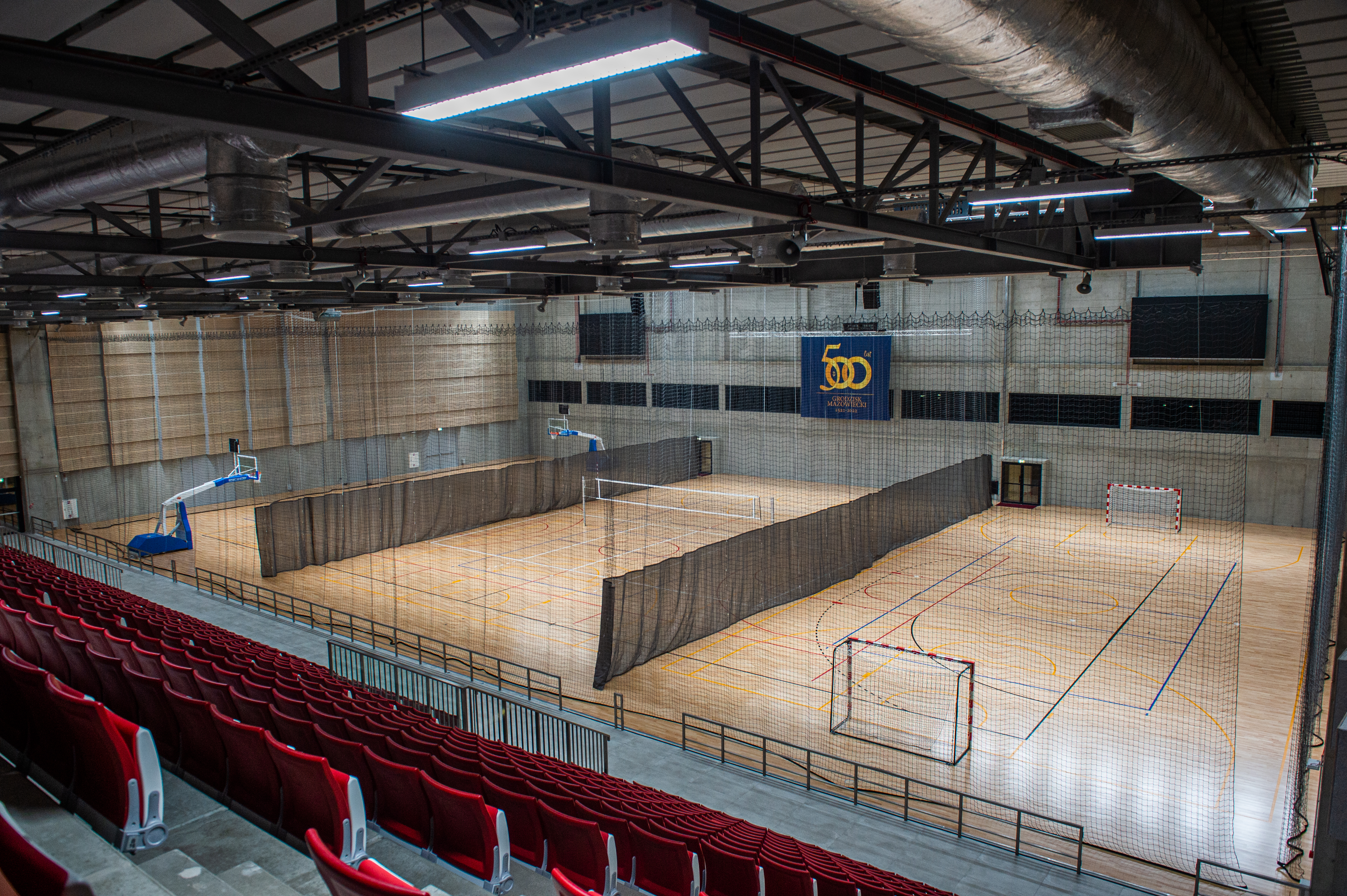 PŁYTA GŁÓWNA HALI